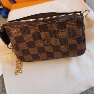 Louis Vuitton Mini Pochette